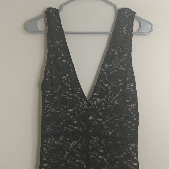 Alice + Olivia black evening gown - Picture 2 of 8